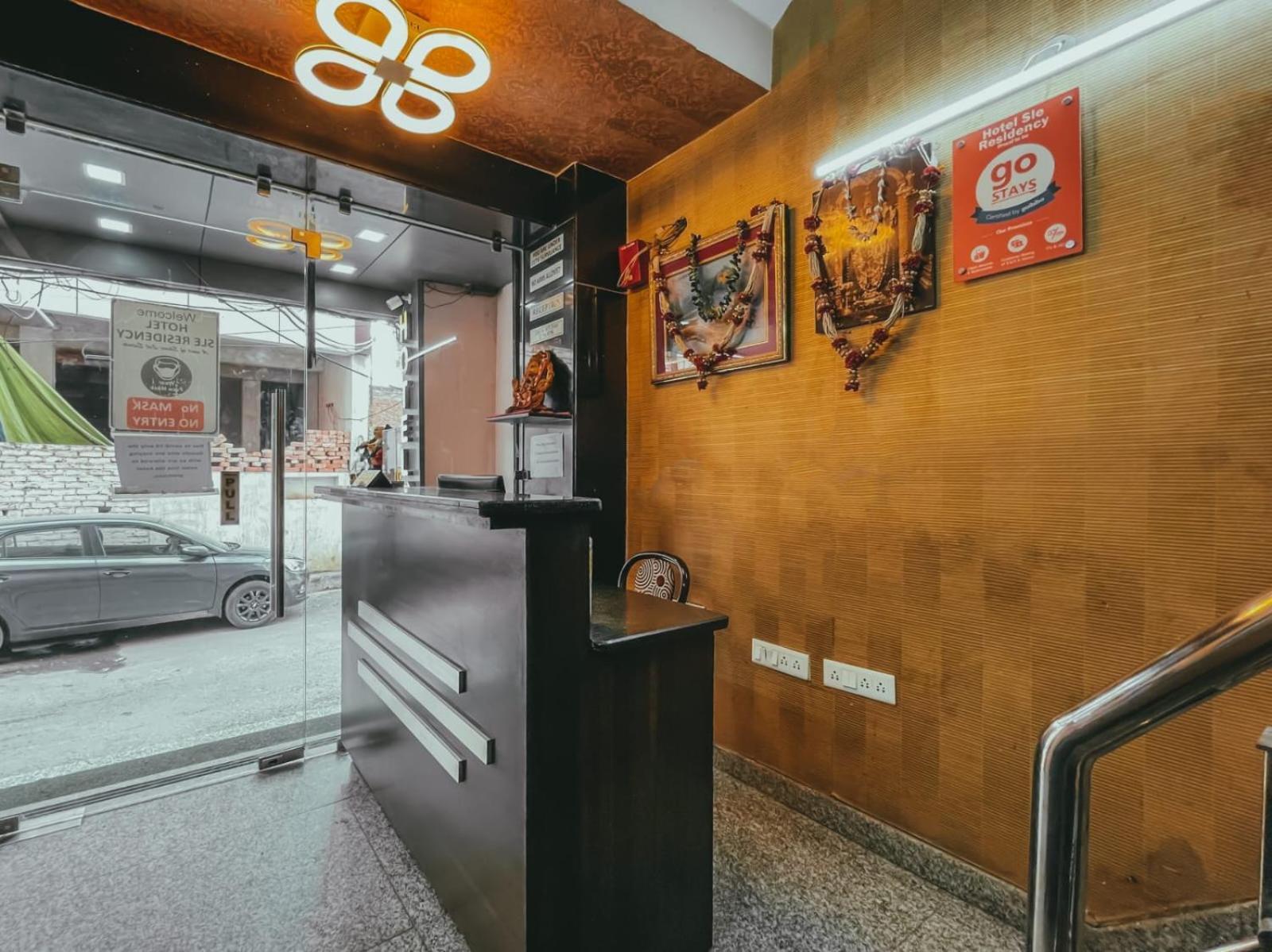 Hotel S L E Residency Varanasi Exterior foto